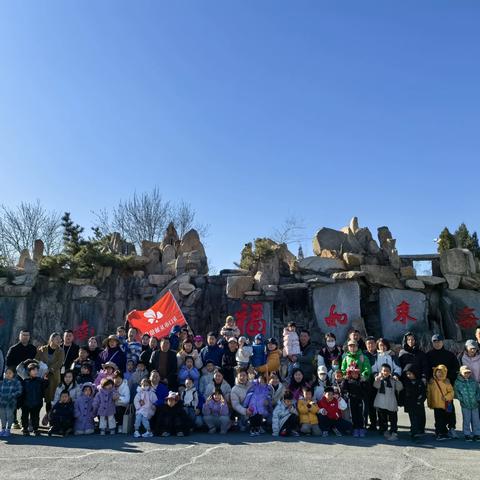 龙城幼儿园植树活动