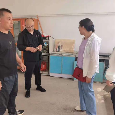 县民政局国庆期间开展敬老院安全隐患排查工作
