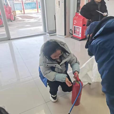 强化消防素养 筑牢网格安全——锦水街道玫瑰湖社区开展网格员消防知识考核培训