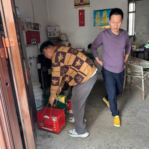 九九重阳节浓浓敬老情