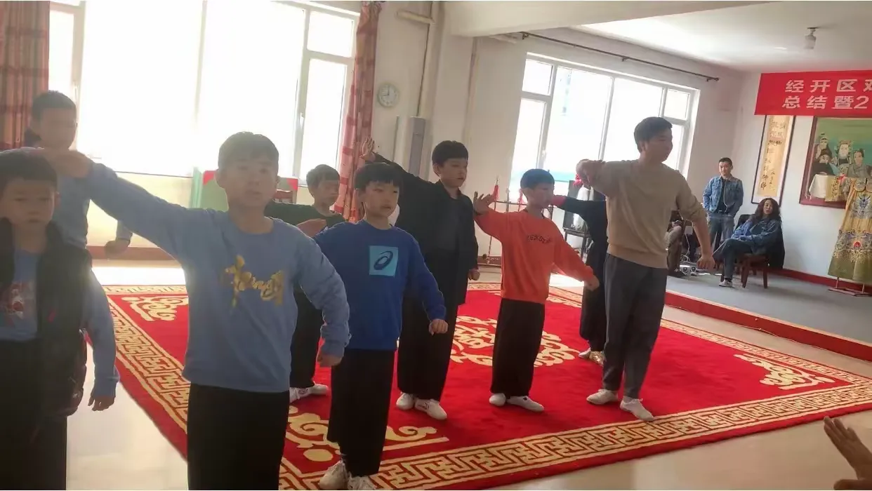 简篇-威海京韵少儿京剧班招生进行中