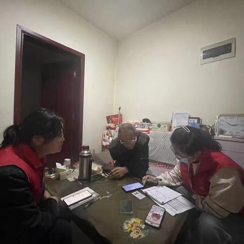 周陵街道阳光社区：入户送温情 服务暖民心