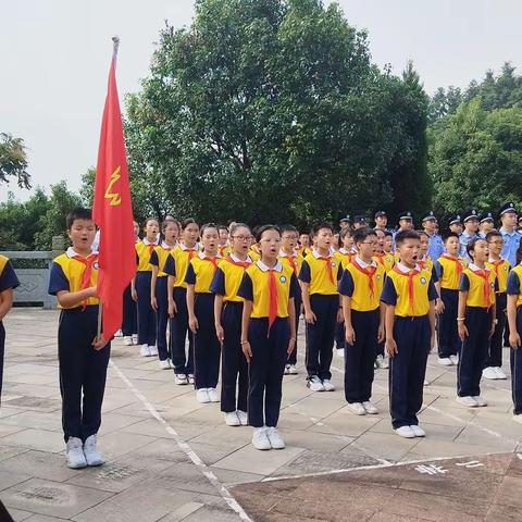 缅怀革命烈士，传承红色基因——南城县第一小学少先队员参加县公祭活动