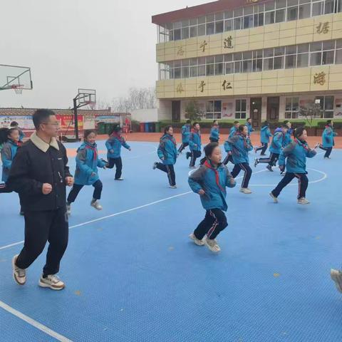 汗水浇灌体育梦 ，甘为少年筑梦人——宜君县哭泉镇中心小学优秀教师程亚军 风采展三