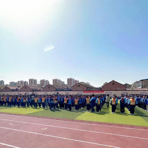 路队展风采 砥砺塑未来——临清市逸夫实验小学本校春季路队比赛活动