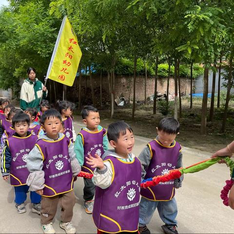 【红太阳幼儿园】——小一班超市购物活动