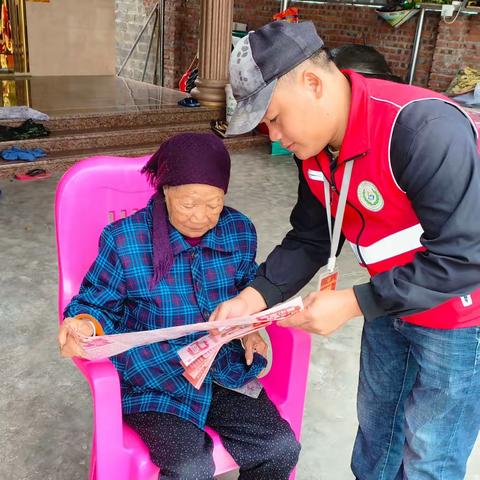 网格员持续入户开展“防范养老诈骗”宣传工作