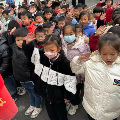 踩着初雪，遇见十二月的奇迹——一（3）中队十二月小结