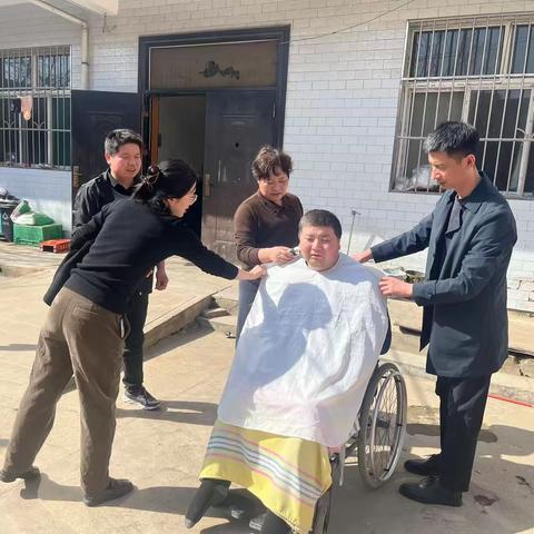 送去“关心关爱”带走“民困民忧”