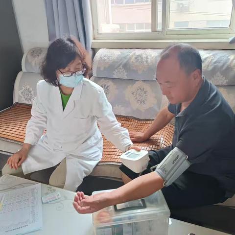 鸿庆路社区卫生服务中心高血压与2型糖尿病入户随访工作纪实