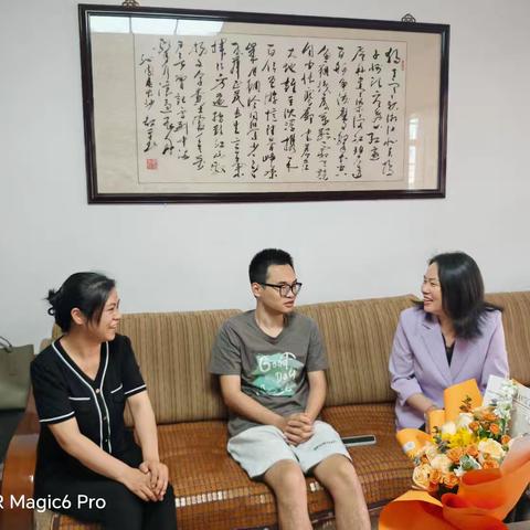 弋阳县侨联走访新加坡海归留学生