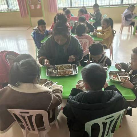 沂水县第八实验小学幼儿园“食”光有你 “味”爱成长