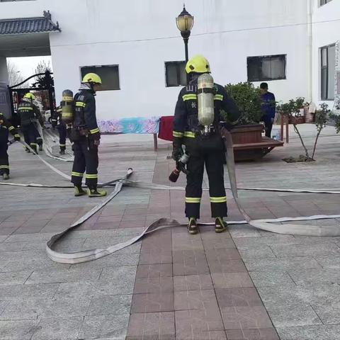 澳瑞特社区联合消防队开展养老院消防演练活动