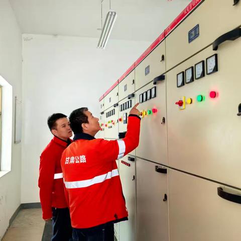 安全检查前置，护航双节畅行——临潭公路段开展2025年“中秋”“国庆”安全生产大检查