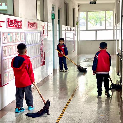 “劳动促成长 美德践于行”——高密市朝阳街道东栾小学少先队劳动节主题教育