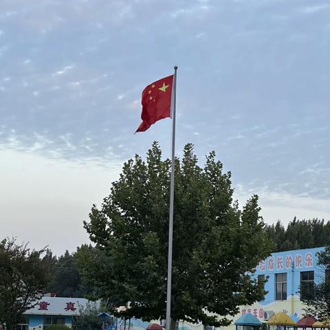 “学习二十大 争做好队员”东栾小学建队日活动暨入队仪式