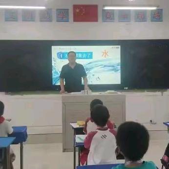 为学生的健康成长保驾护航---杨官林镇杨官林小学教师郝东华