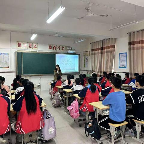 绽放集体备课花朵，收获教研智慧果实——赵县圪塔头中心学校英语教研组开展听评课活动