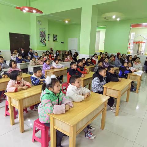 “展示自我，汇报成长”小哈佛幼儿园期末教学成果汇报