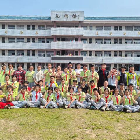致小学最后一个“六一”——记孝丰小学609班“六一”儿童节片段