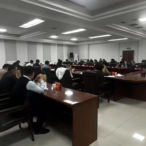巴彦淖尔市自然资源局召开 ‍党组中心组理论学 ‍（扩大）会议