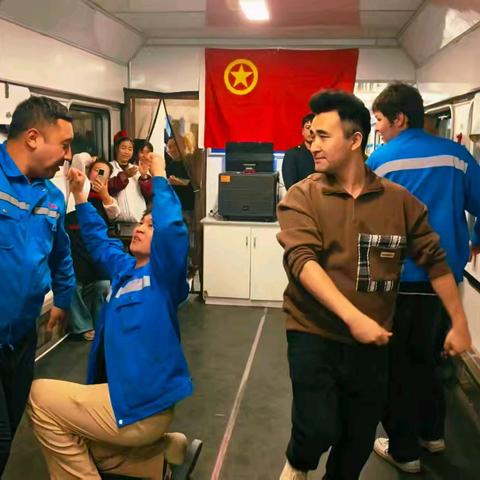 月华映钢轨 青春贺元宵——机械化清筛一车间团支部元宵节联欢会