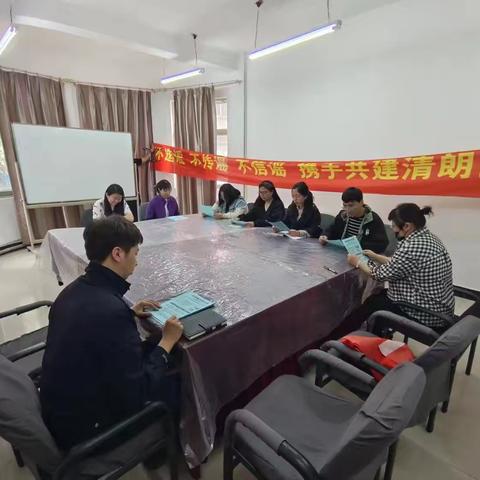 龙卉社区协龙岗分局就打击网络谣言开展专项研讨会