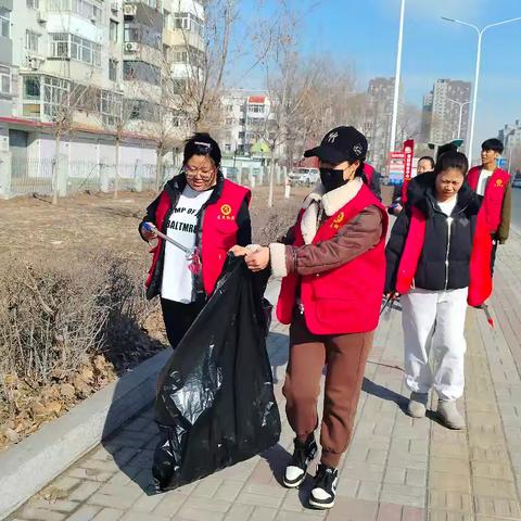 积极开展环卫拉练 助力环境提升