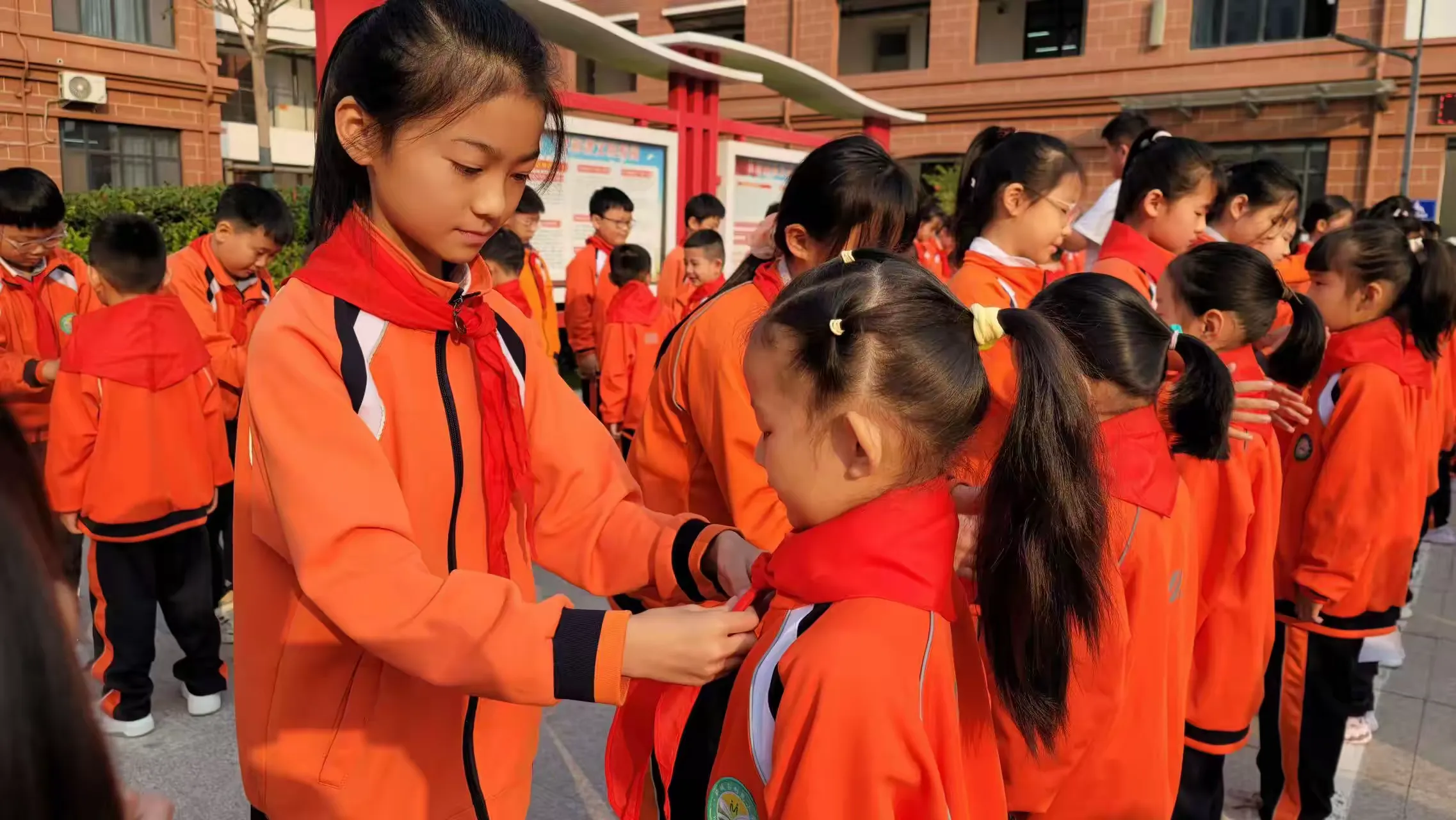 简篇-“筑梦新时代,争做好队员” 郓城县利民小学少年先锋队入队仪式