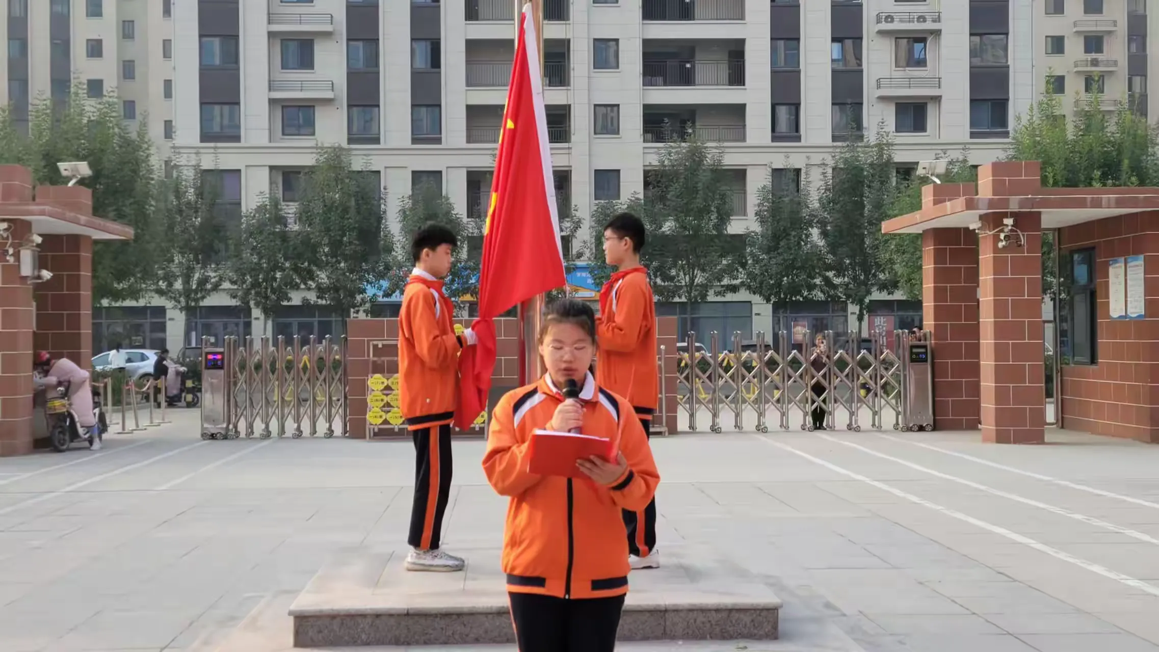 简篇-“筑梦新时代,争做好队员” 郓城县利民小学少年先锋队入队仪式