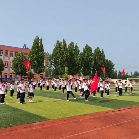 牢记党的教导 争做强国少年 高青县花沟学区龙桑小学少先队入队仪式