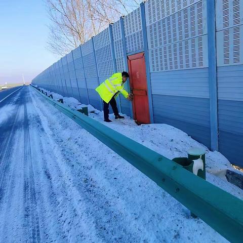 怀德养护工区路巡组 积极应对春运高峰，多措并举保通保畅保安全