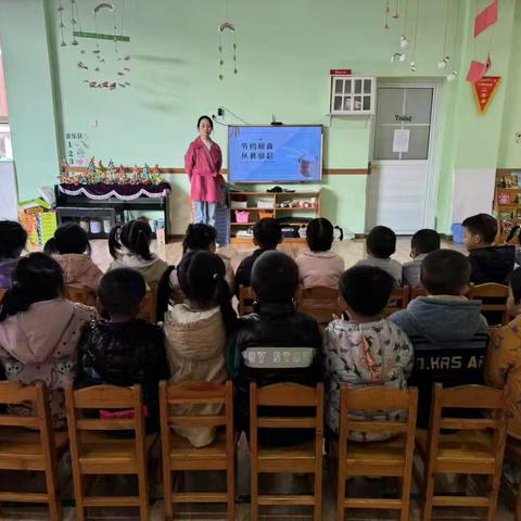 “厉行节约，反对浪费”——龙鹏幼儿园反食品浪费主题教育活动