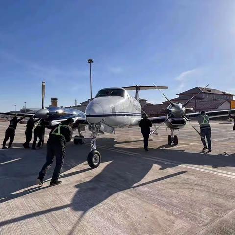 北方航空系统加格达奇航站 春季防火进驻人工增雨作业飞机