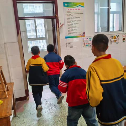 安居胡营小学应急疏散演练纪实