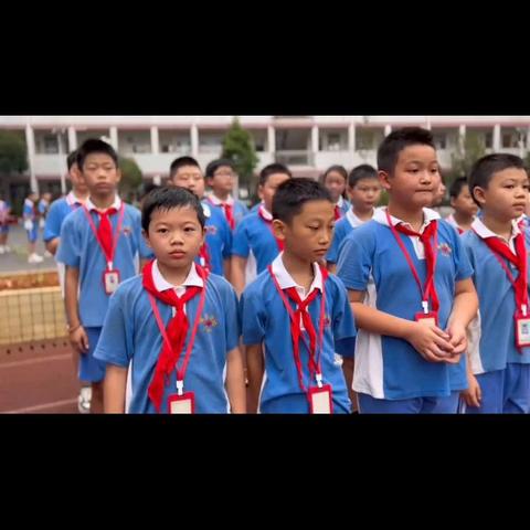 撷一抹诗意 寻一路花开 ————莲花学校2024年下学期校园大使馆授牌仪式