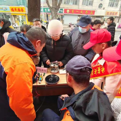 春“锋”送暖  爱心暖民心