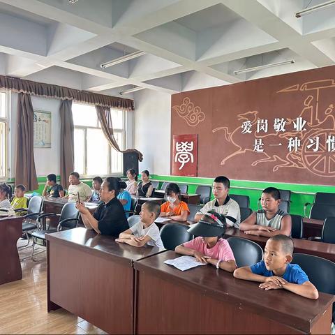 白银纳中心校开展“国学经典诵读活动”