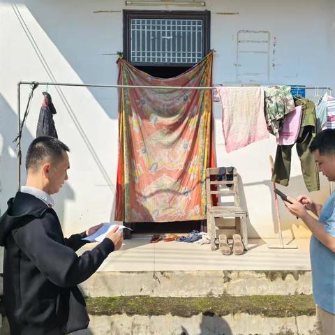 县住建局欧立局长下沉帮扶村开展调研工作