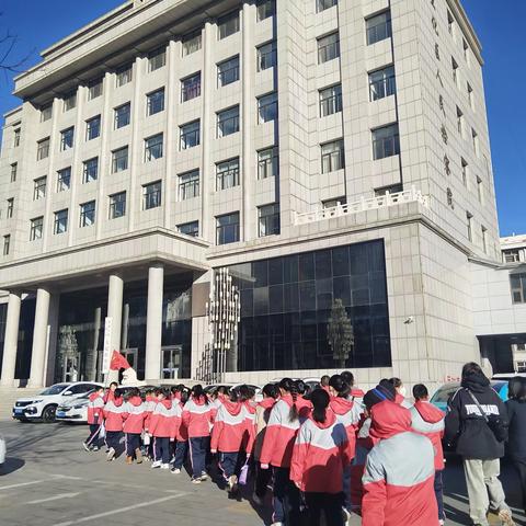 【争一流 当冠军】检爱同行 共护花开——宣化区相国庙街小学一次特殊的法治教育.