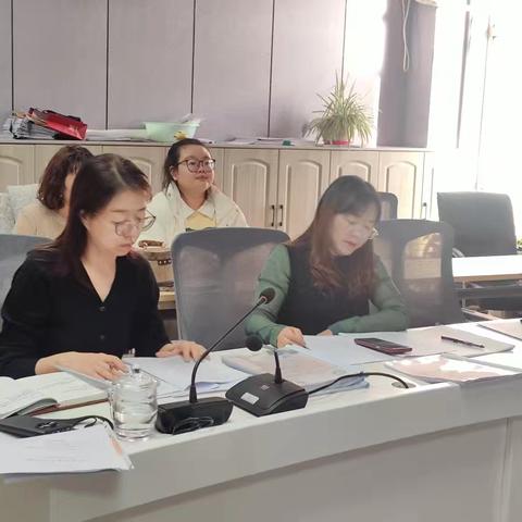 以研促教 ---海南区教育发展中心开展2025年立项课题中期评估检查