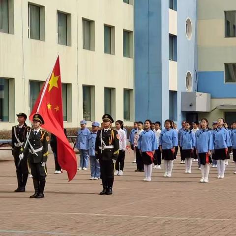 “缅怀先烈，勤奋学习”主题升旗仪式