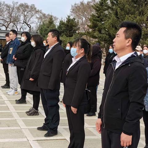 清明节松原市前进街前进社区祭奠革命先烈