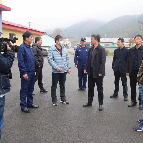 长白县委副书记、县长韩永哲深入十三道沟林场检查“五一”前期森林防火工作