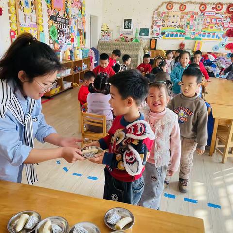 【携手共育未来】——东营区大地幼儿园家长义工义教活动