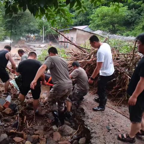 退役不褪色，退役不退志
桓仁县老兵救援队吹响抗洪抢险“冲锋号”