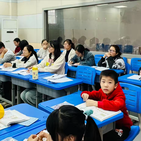 聚教研，共奋进——记广信区应家小学第二次数学教研活动