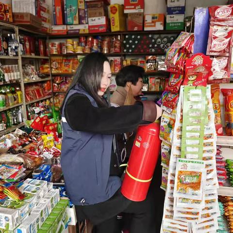 春晴路社区开展“九小场所”消防安全专项检查