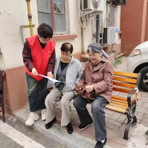 春晴路社区开展防范电信诈骗知识宣传活动