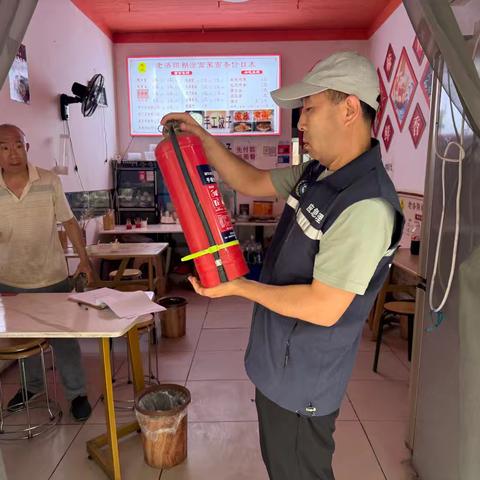 春晴路社区开展“九小场所”安全隐患大排查